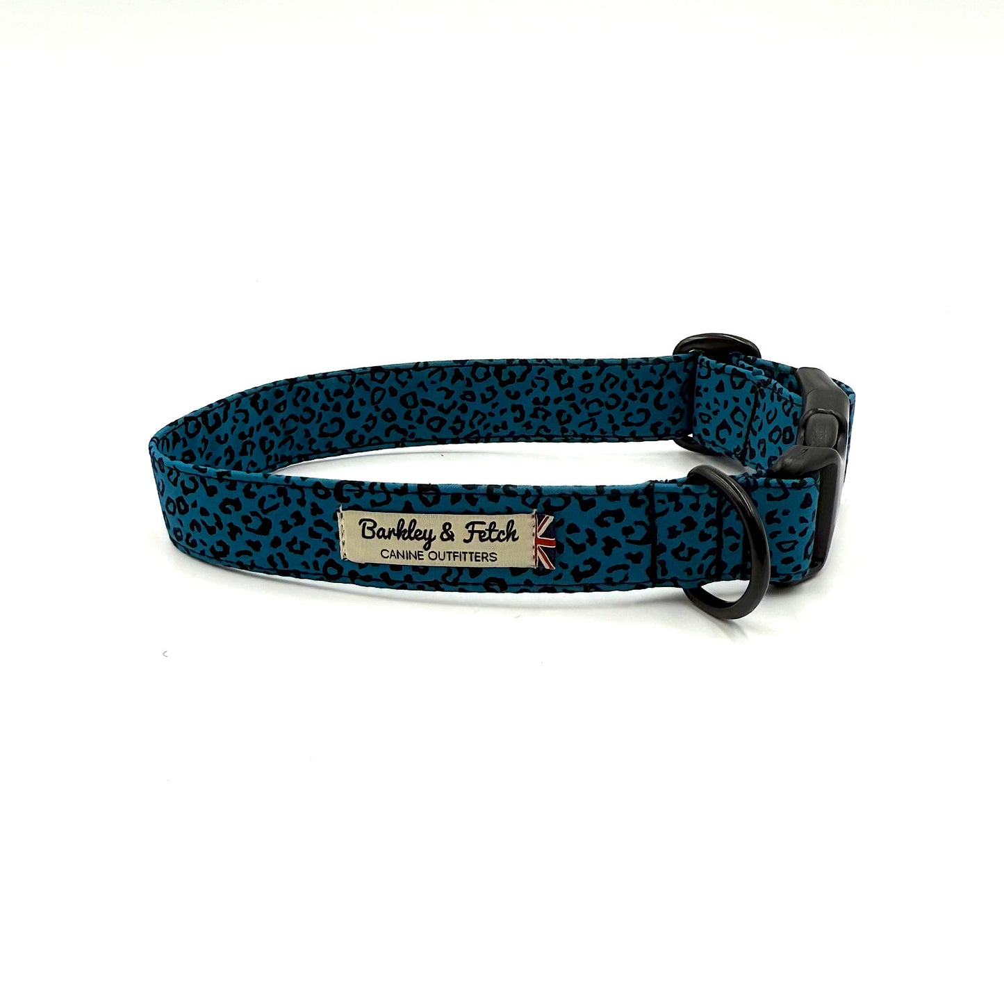 Dog collar with blue pattern on a white background