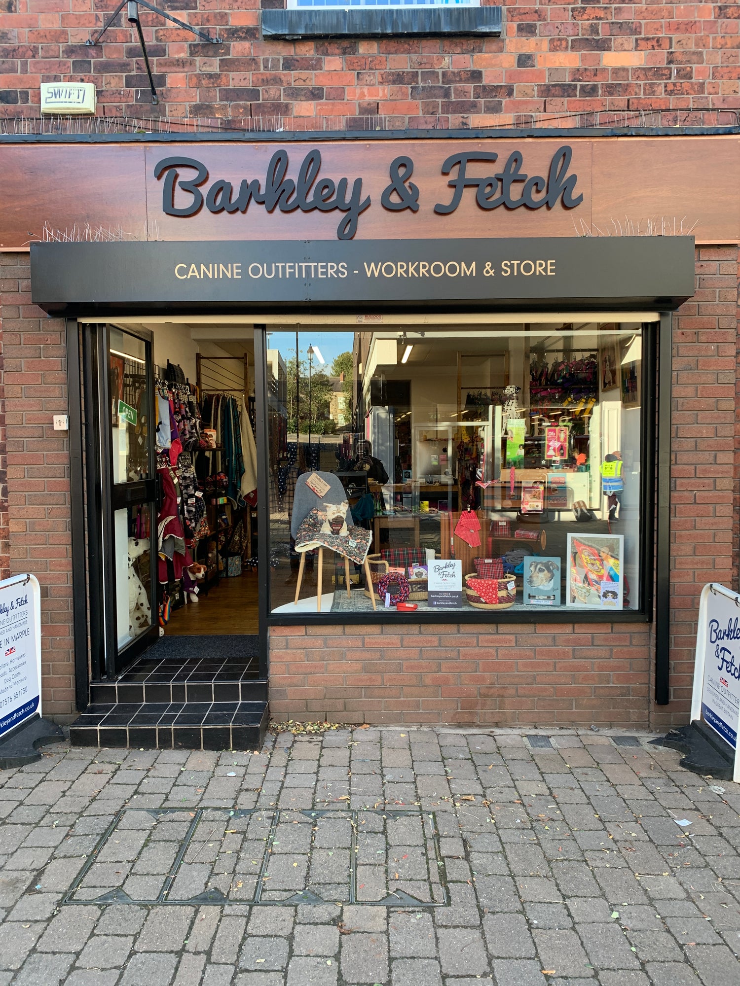 Barkley_and_fetch_store_front
