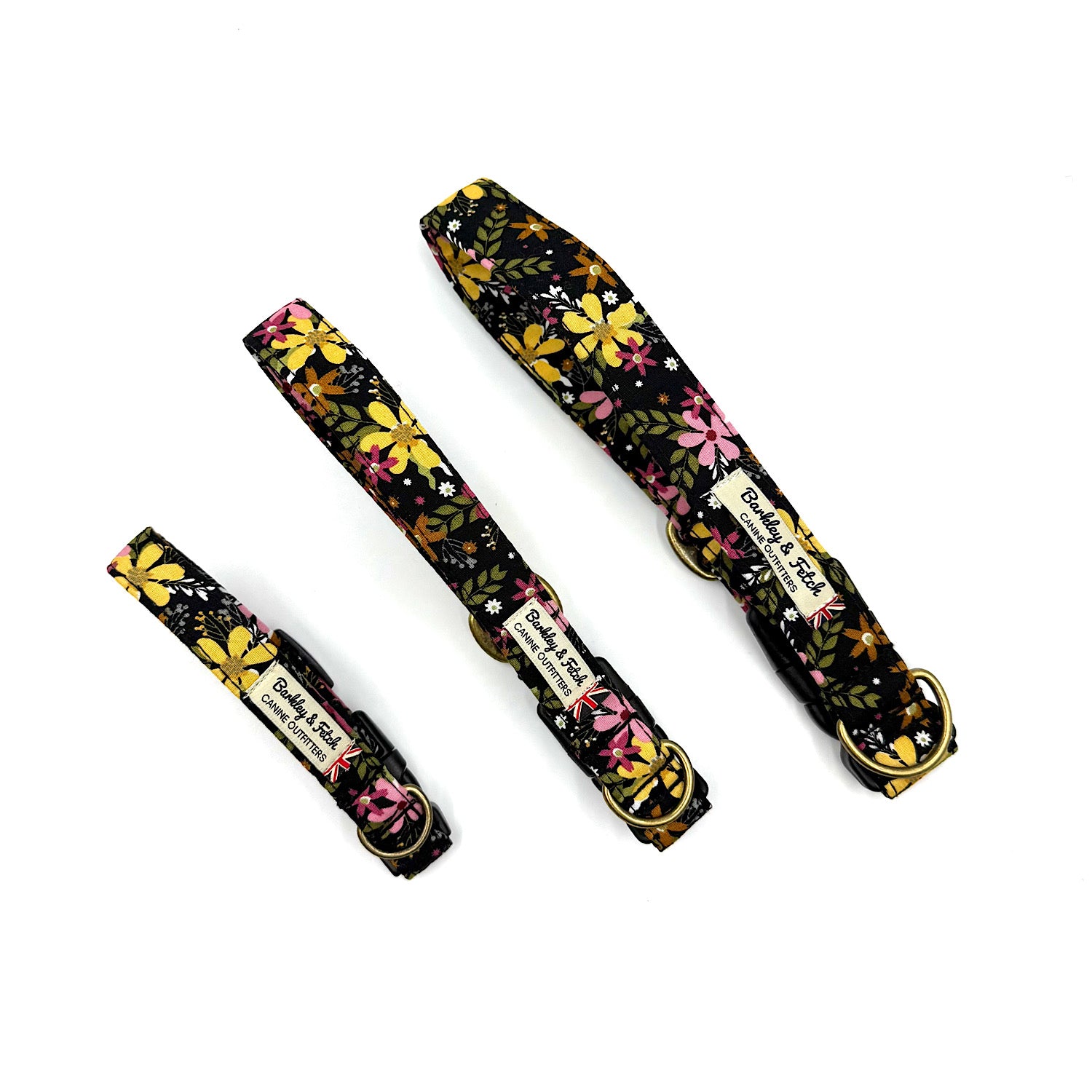 Floral-patterned dog collar and leash set on a white background