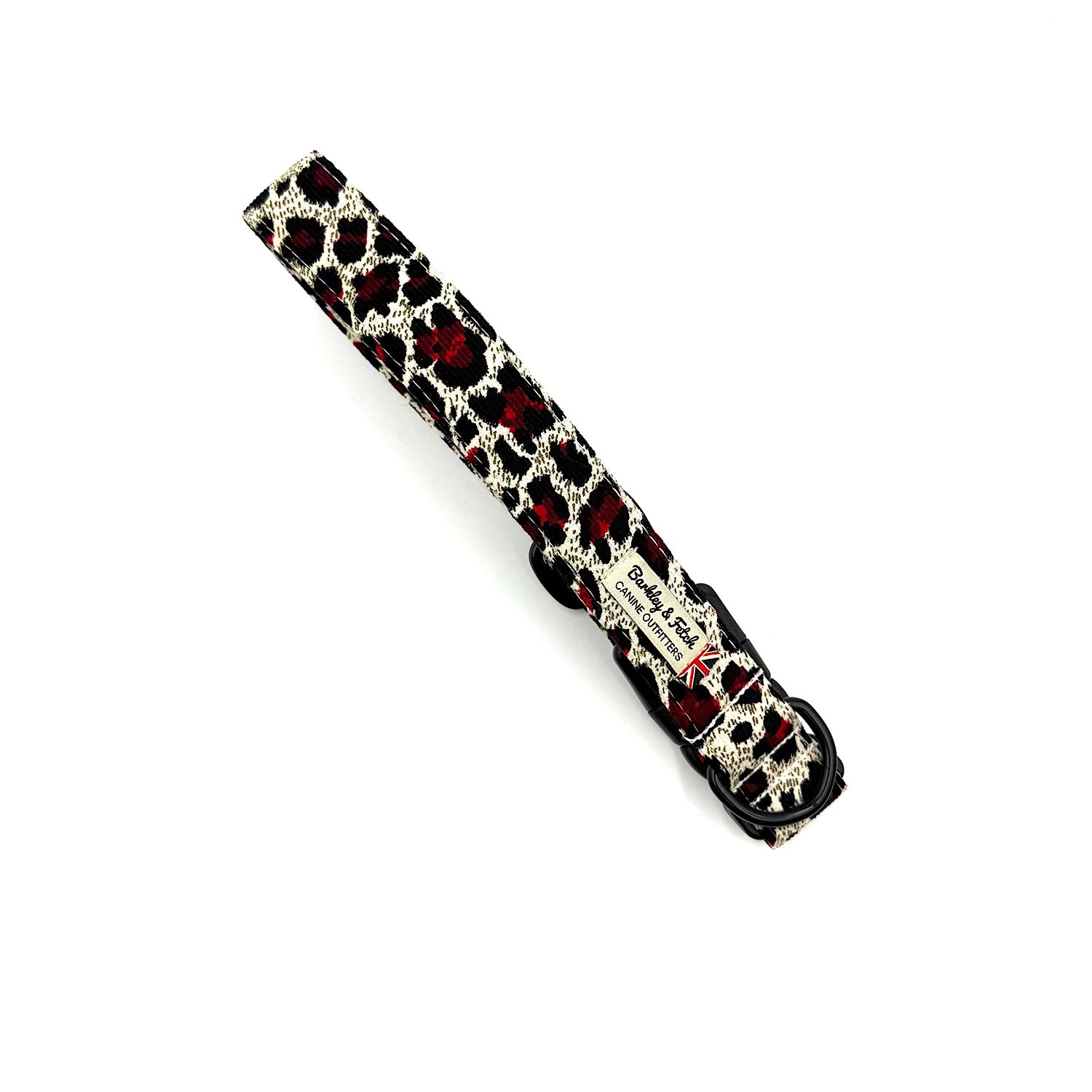 Dog collarnwith red and white pattern on a white background