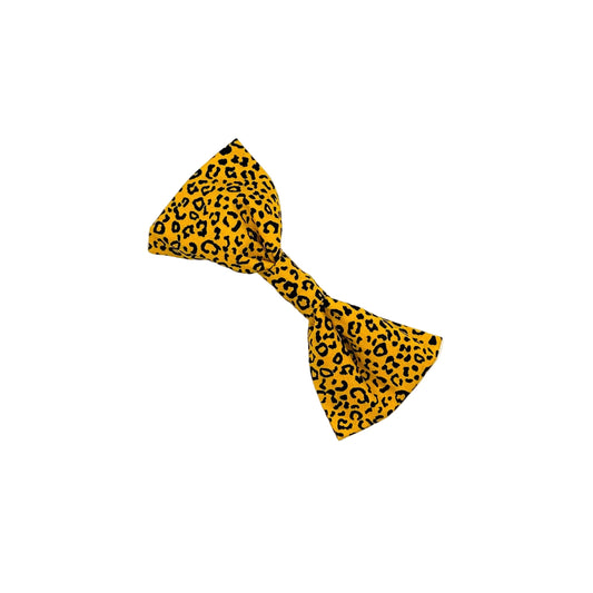Leopard print bow tie on a white background