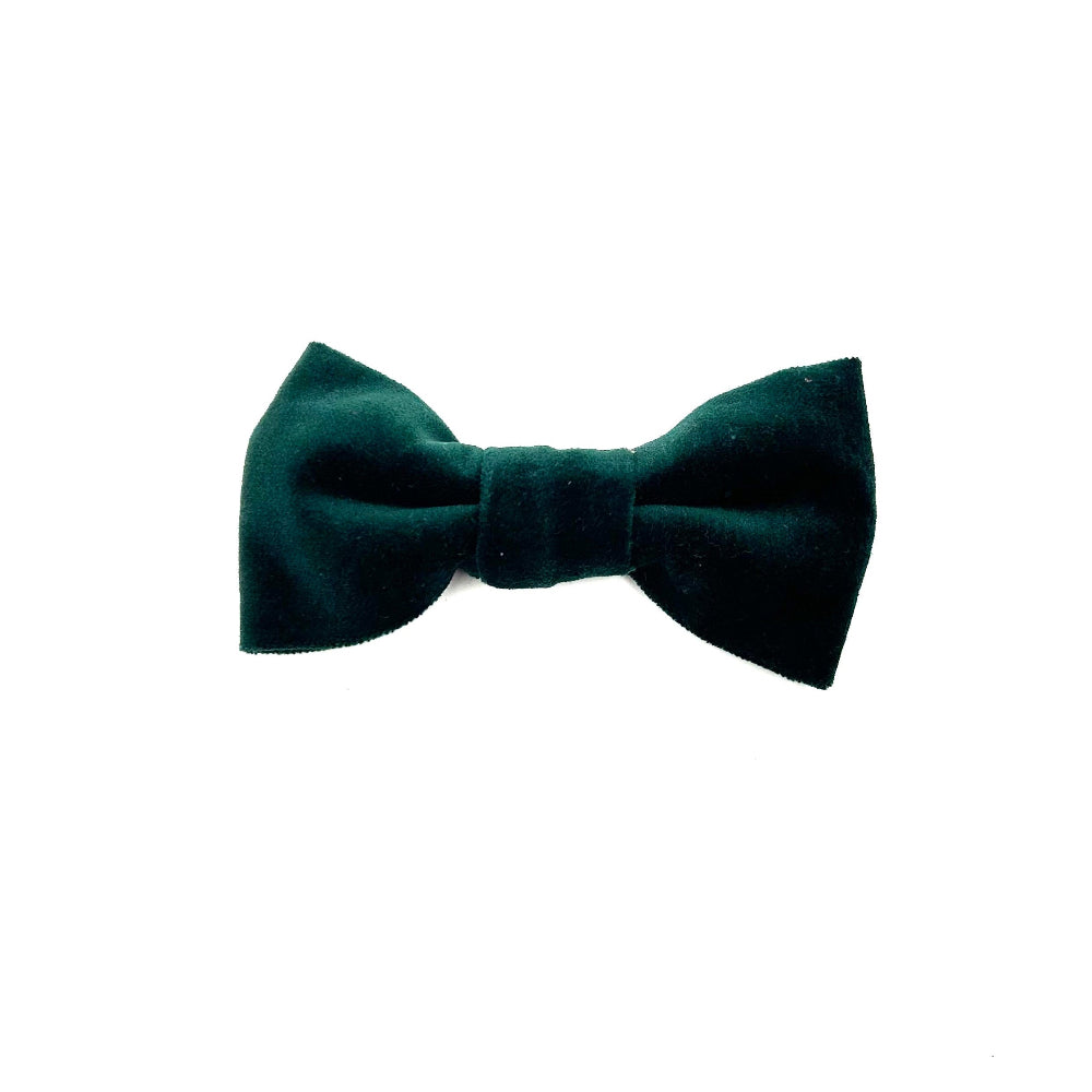 Green luxury handmade velvet bow tie on a white background by Barkley and fetch Great Britain